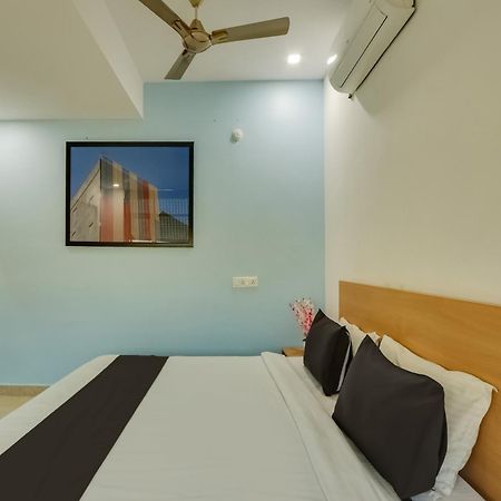 Super Townhouse Qualia Prime Hotel Near Nexus Mall Hyderabad Esterno foto