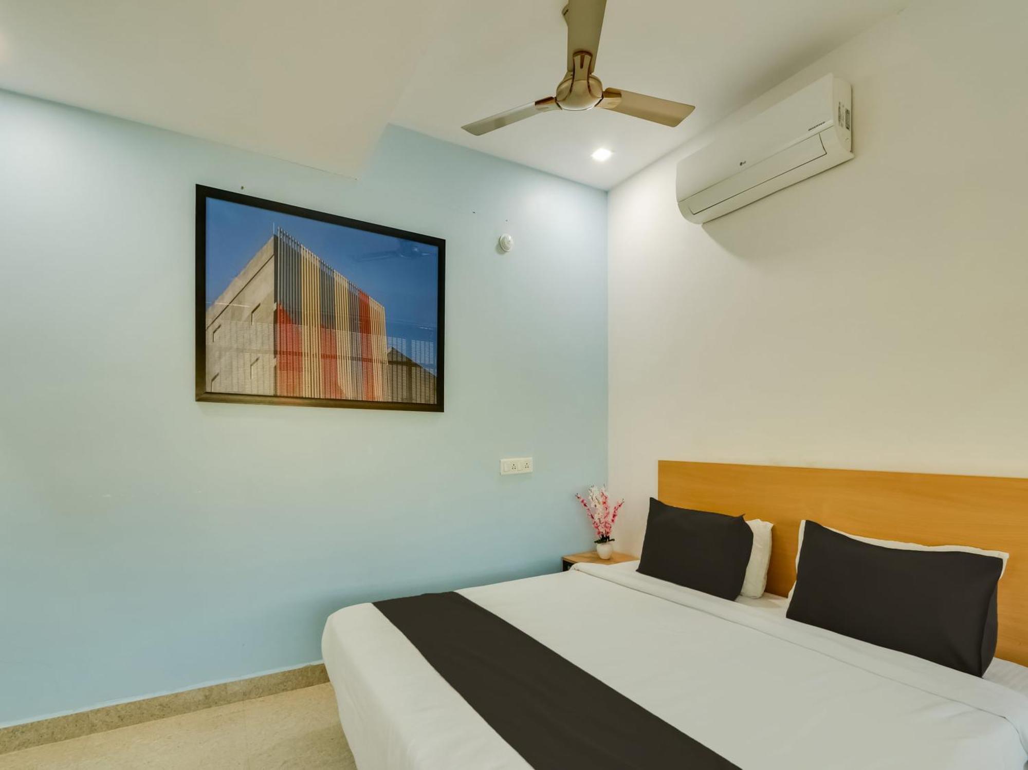 Super Townhouse Qualia Prime Hotel Near Nexus Mall Hyderabad Esterno foto