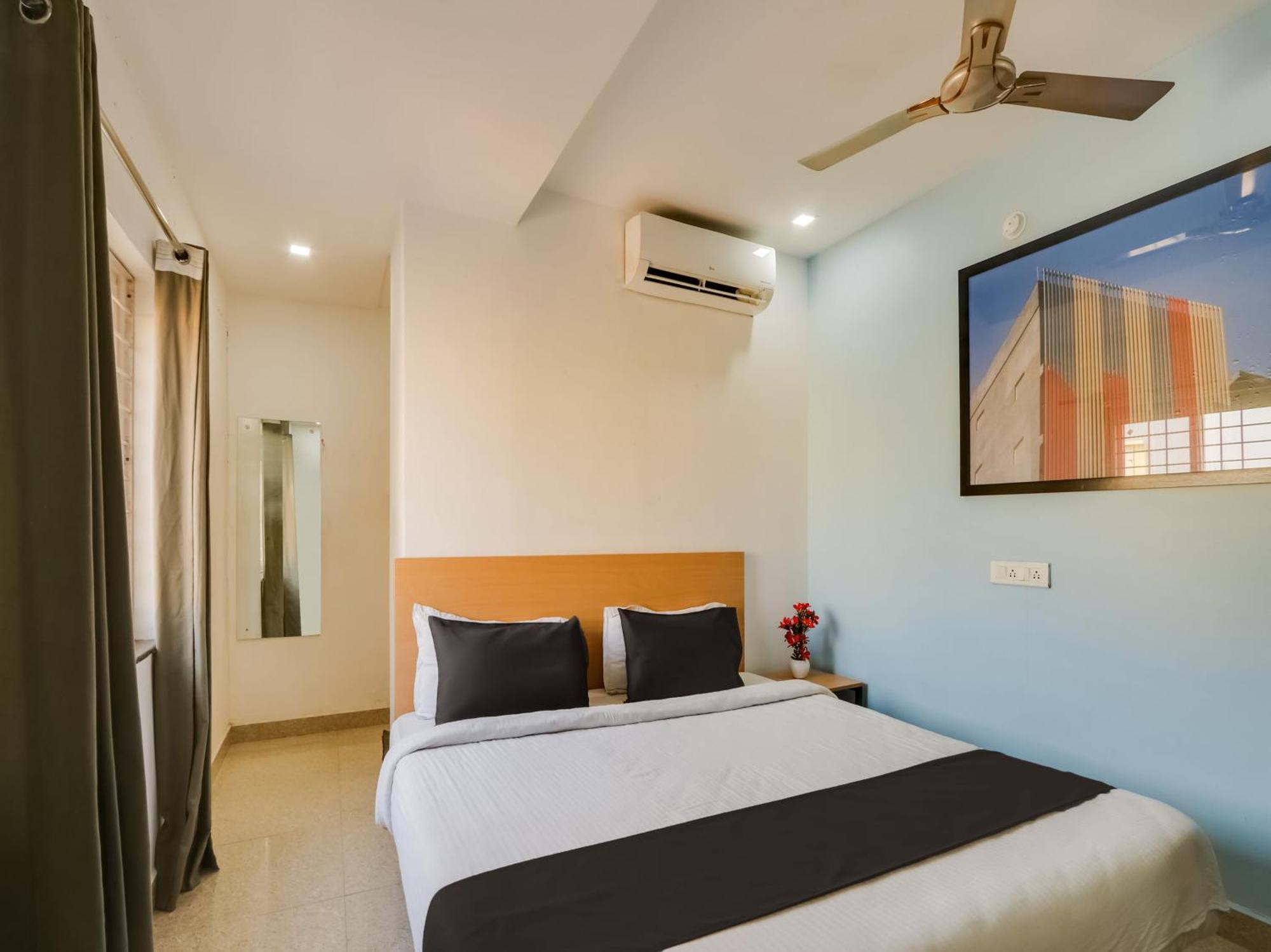 Super Townhouse Qualia Prime Hotel Near Nexus Mall Hyderabad Esterno foto