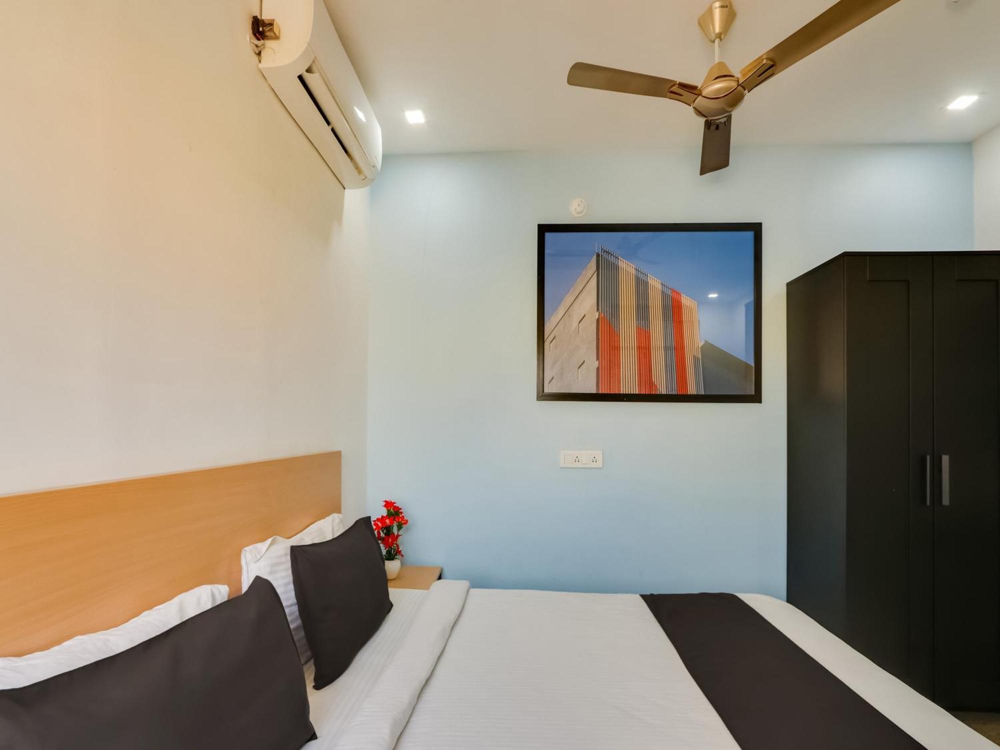 Super Townhouse Qualia Prime Hotel Near Nexus Mall Hyderabad Esterno foto